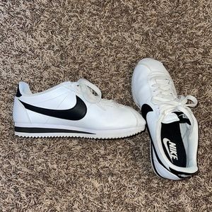 Nike casual wear shoes, minimally worn